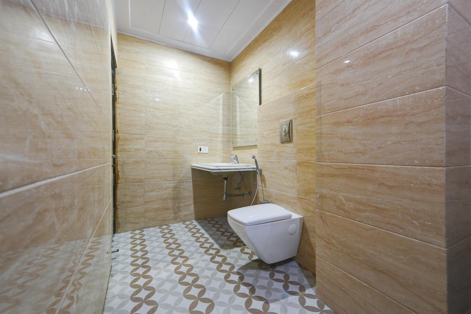 Hotel Geet Deluxe New Delhi Exterior photo