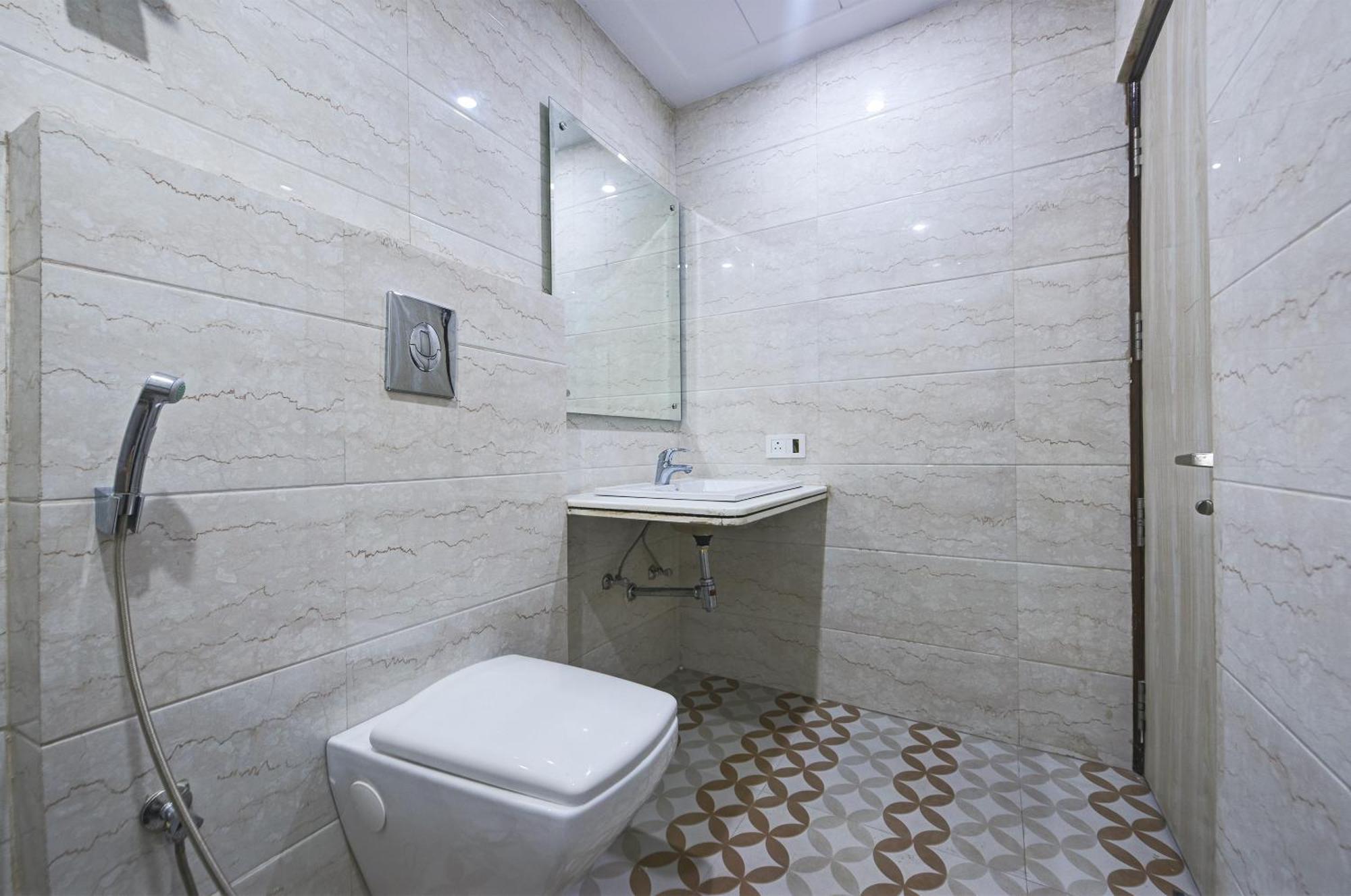 Hotel Geet Deluxe New Delhi Exterior photo