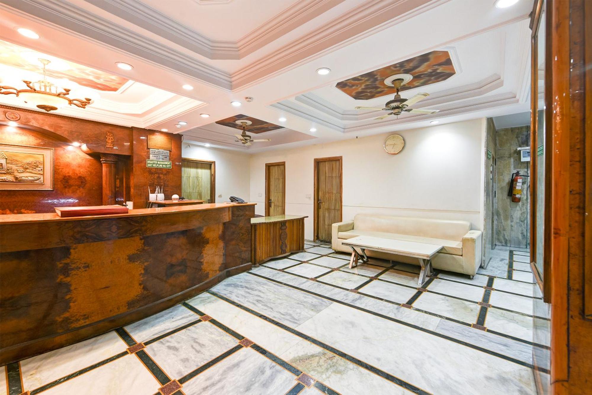 Hotel Geet Deluxe New Delhi Exterior photo