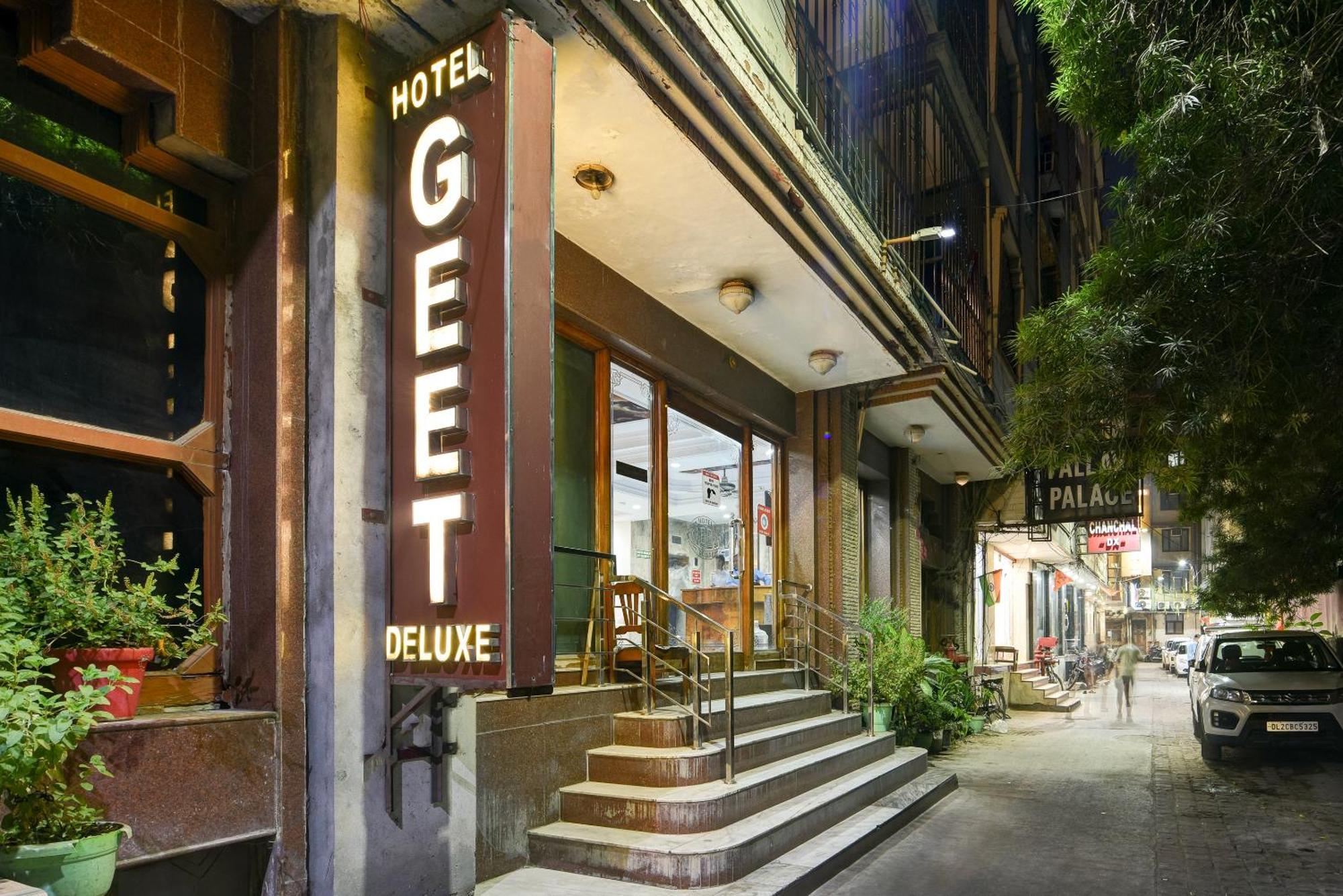 Hotel Geet Deluxe New Delhi Exterior photo